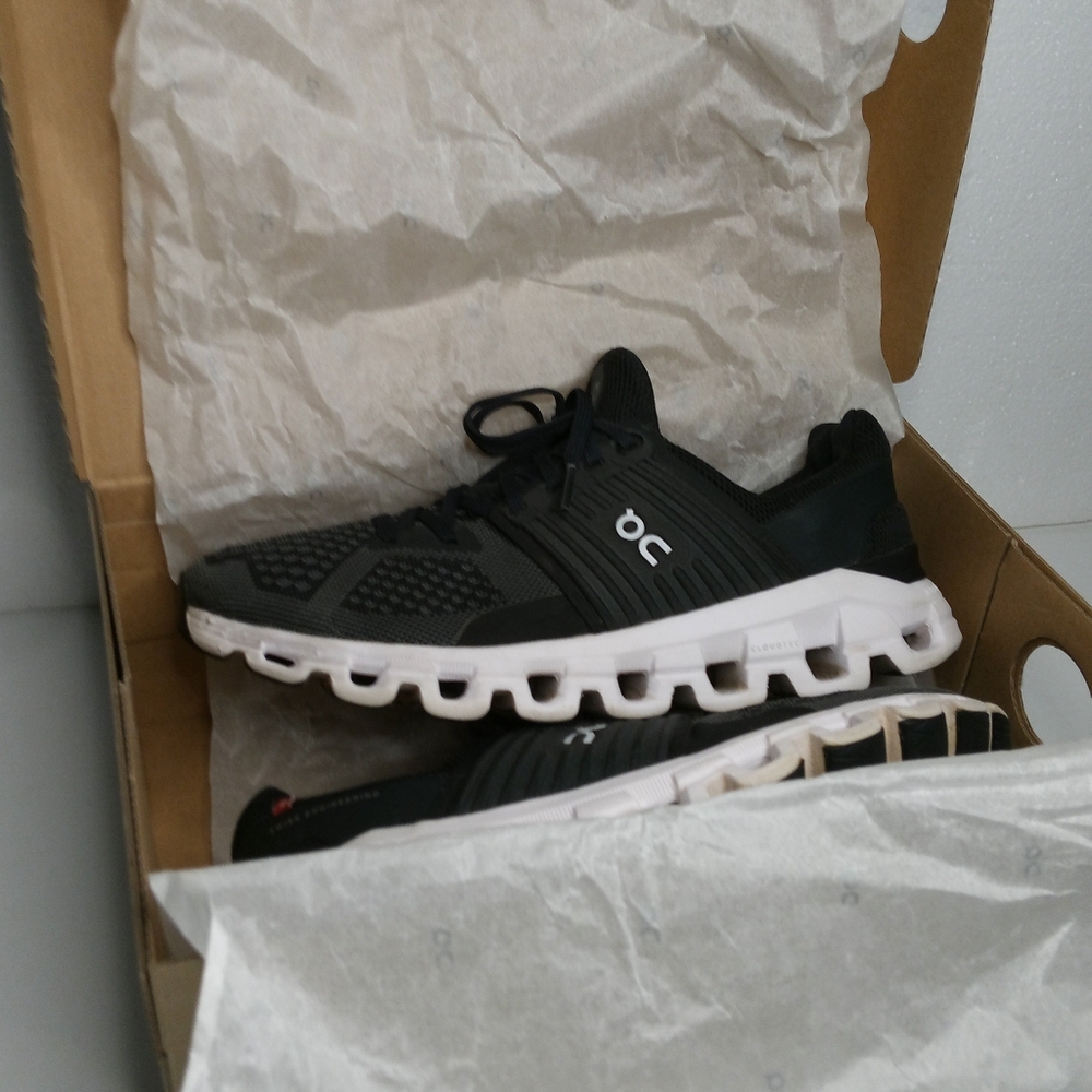 On Running Black and White Sneakers - Picture 6 of 8